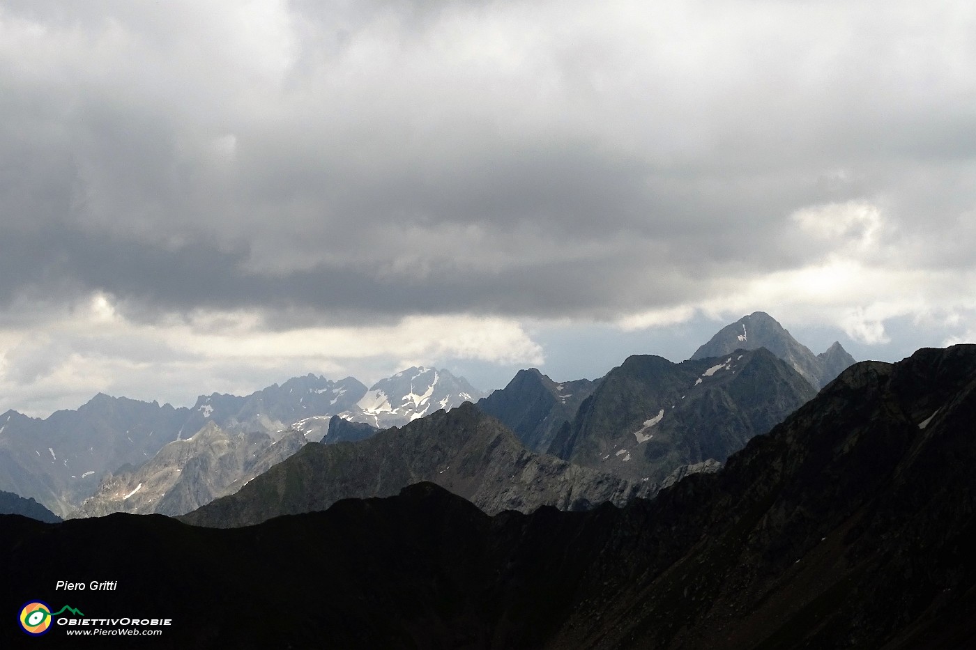 53 Vista verso i Diavoli e i Giganti Orobici.JPG